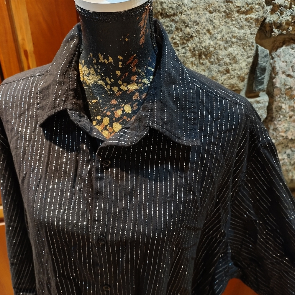 Chinetti VTG Black & Silver Long Sleeve Button Down Shirt
